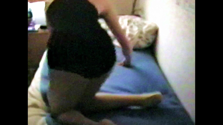 Mark Hannes: La masturbazione della gobba in costume da bagno della matrigna