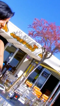 Una scopata a quattro in spiaggia esuberante con Angelina castro e grossi cazzi