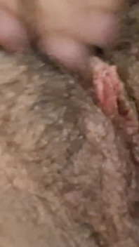 Mastürbasyon Eden Munha Tüylü Vagina.