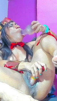 Mujer Maravilla Pies Mojados Follándome Mi Consolador Gran Chorro En Tu Cuerpo Papá
