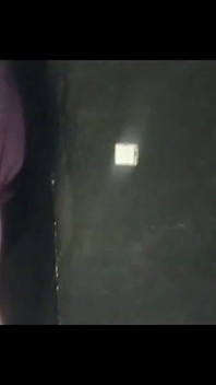 Mucama Limpiando El Piso Y Abuelo