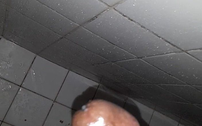 Black guy: S4 E8をオナニー...