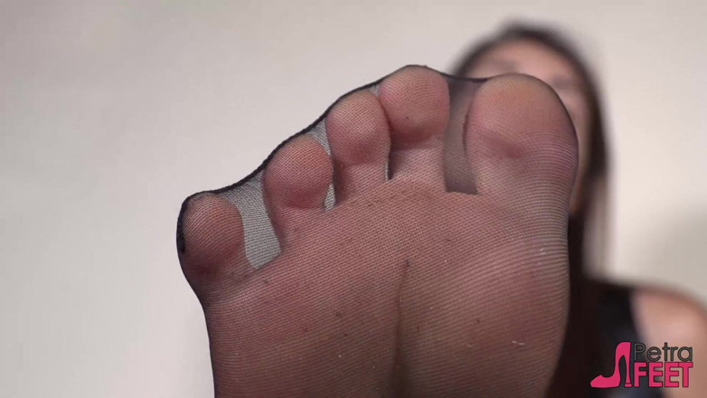 Foot Fetish HD: Petra feet whip