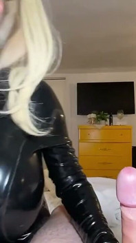 Titten statt schwanz pumpen, ich mag brustexpansion in Latex-Outfits machen, es ist so heiß, Ahah heute abend, ich habe gemacht 2