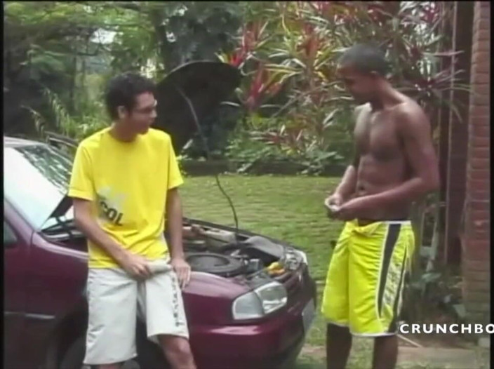Latino Fucker: Romeleo fuck his friend in exhibit forest cruisin g