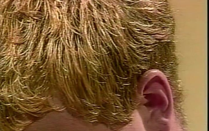 Gay RetroX VHS: Festin de chair masculine intense n° 2
