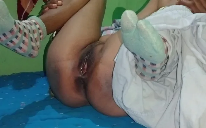 Pooja Sexy: Sister-in-law Cut Chutney From Younger Brother-in-law