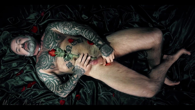 Marc Angelo: Cupido estúpido! Me deu um longo orgasmo