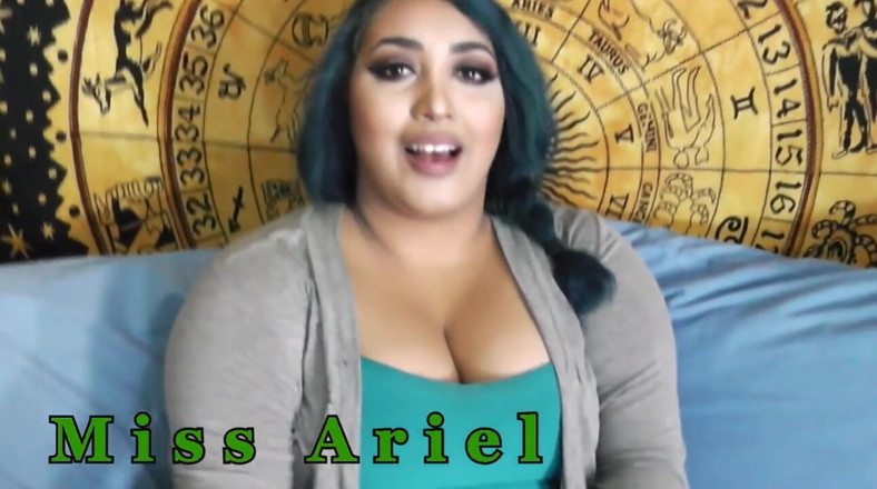 Average Joe xxx: İri güzel kadın Bayan Ariel harika sakso çekiyor