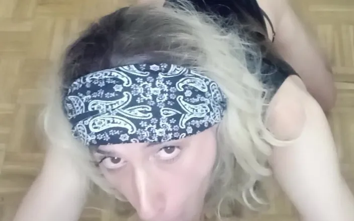 Penelopene27: Crossdresser Penelope Deeptroath