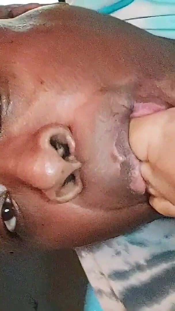 Foot Patrol: Carmel.orta yaşlı seksi kadın.güzelfeet iş çıkışı terli stnky feet worship n...