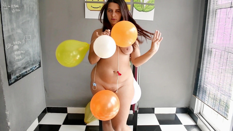 melu_world: Balloon Dressing and Mass Pop (needle, Nails and S2p) - Bunny Looner