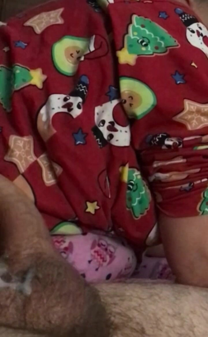 Lucky70: आराम से हैण्डजॉब