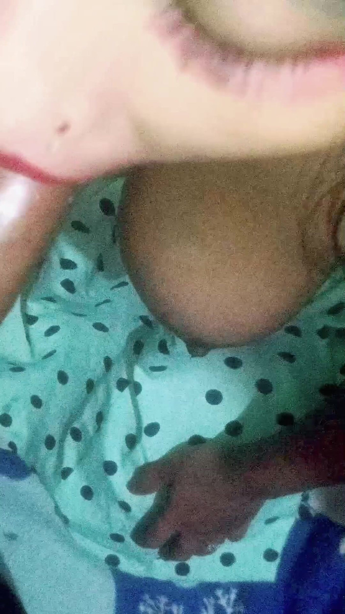 CUTEGIRL4YOU: Facefuck avec ma nouvelle copine en dessous du travail, visage...