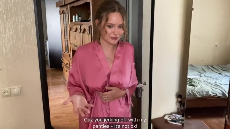 Alexa Poshspicy: Відео від першої особи: мачуха alexa-poshspicy сквіртує мені на обличчя після того, як дізналася, що я її трусики
