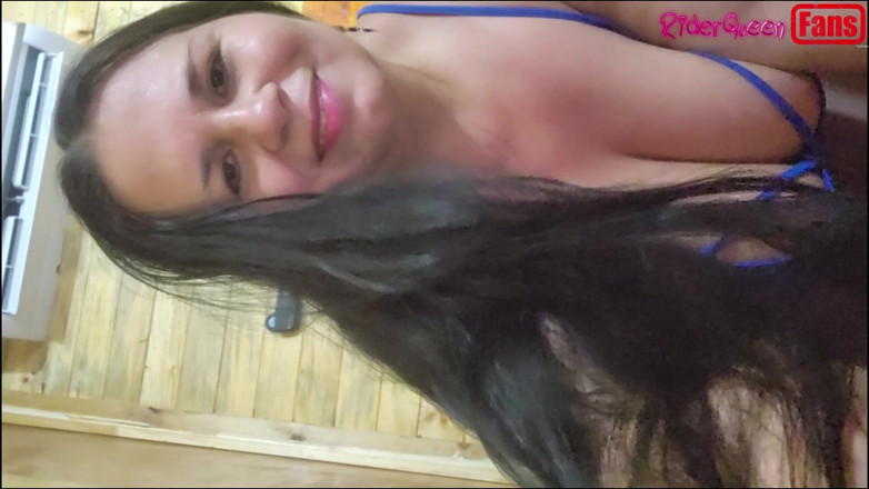 Only Riderqueen BBW Step Mom Latina Alone: Video's voor fans; Riderqueen fantasieën en fetisjen.