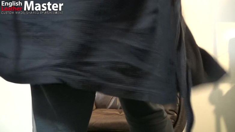 EnglishLeathermaster: 继父对你说笑话和