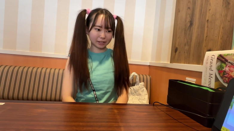 Strix: Pesta ekor kembar dengan cincin puting, masih tidak tahu seks...