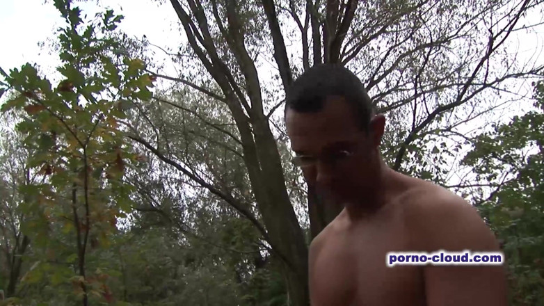 Porno Cloud: Tief drinnen im wald