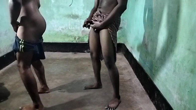 Desi Tits: Мужик Бхангадеси