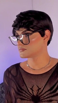 Femboy Ken Soumis, salope danse, demande une bite