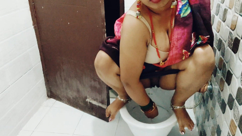 Desi Pari Bhabhi: टीचर ने अपने छात्र को उसके निजी शौचालय में सेक्स के लिए बहकाया