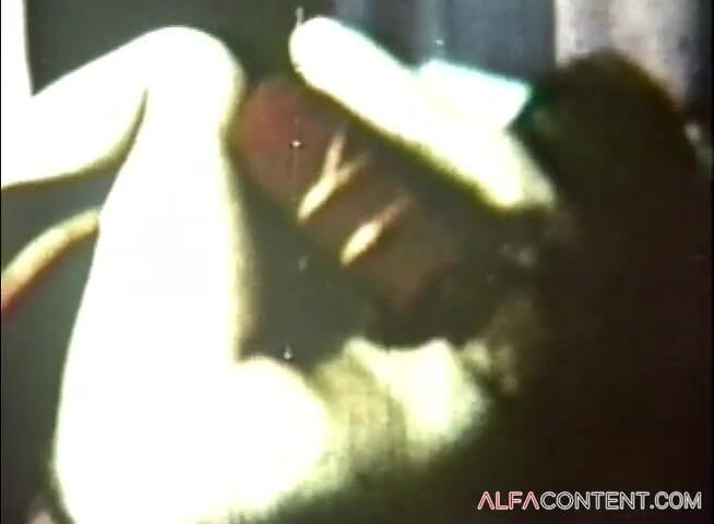 Alfa Planet: Two hot vintage babes sharing a hard cock in a...