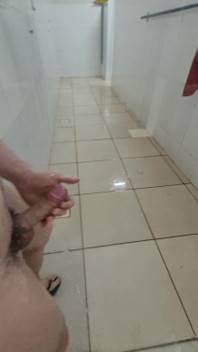 Raw Jerking off