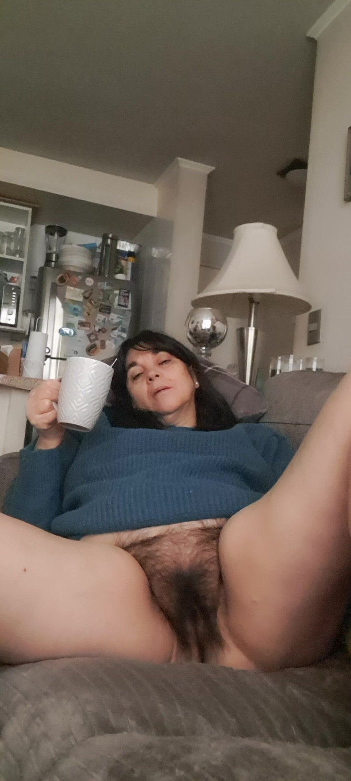 Mommy big hairy pussy: Vợ và máy ảnh của cô ấy D3 quyến rũ vì anh ấy...