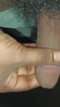 Mi sono divertita molto masturbandomi e facendo uscire l'acqua