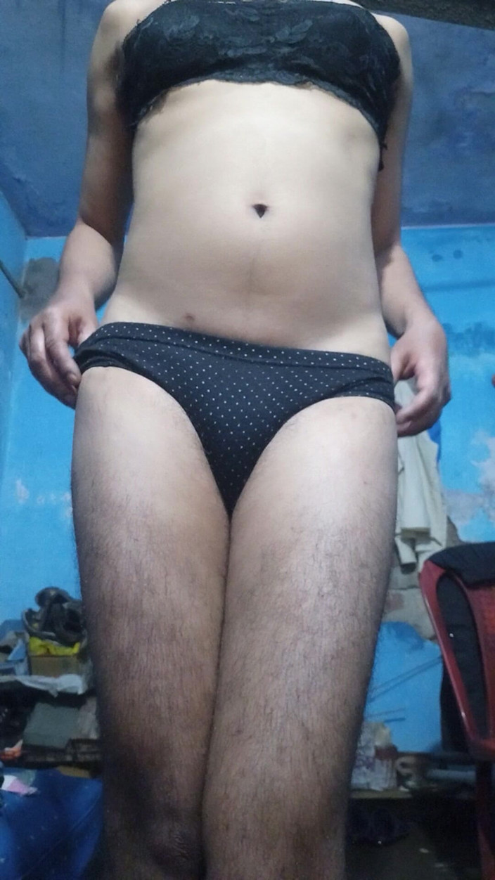 Lustyizlife: 배다른 여동생의 브래지어와 팬티를 입은 영계 인도 계집애 펨보이