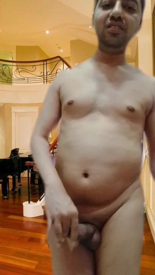 Cute & Nude Crossdresser: Naked boy in virtual hallway shows his sexy nude body...