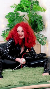 Bondage-lesben spielen harten sex, heißes ficken, erotisches necken und handschellen - mit Essensspiel - devot