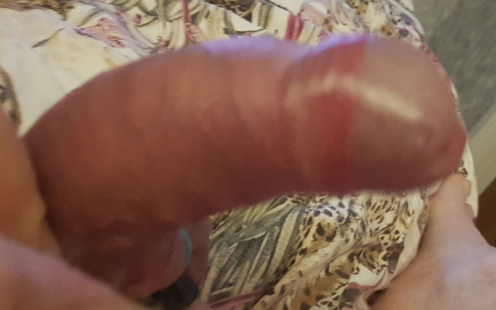 Pellefnatt: ソファーに寝そべってチンポを弄り、ケツの穴を弄って入れる夢