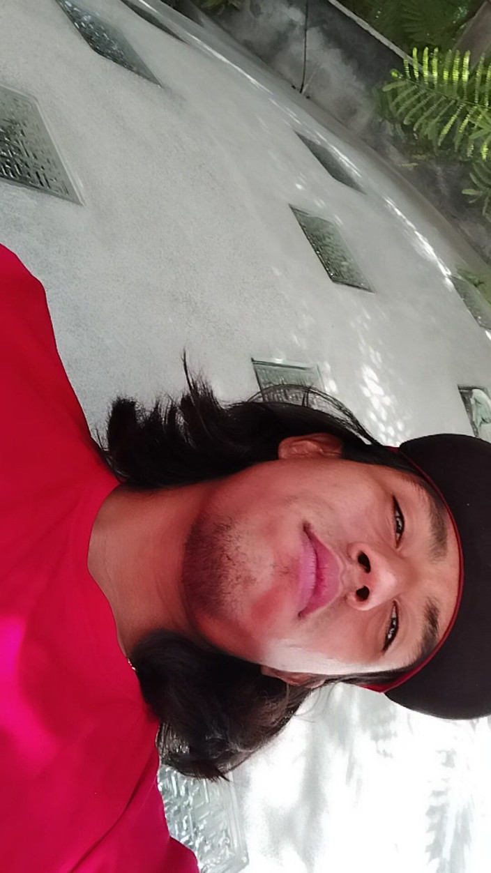 AlexAlejandro13: Mi livin en mi día