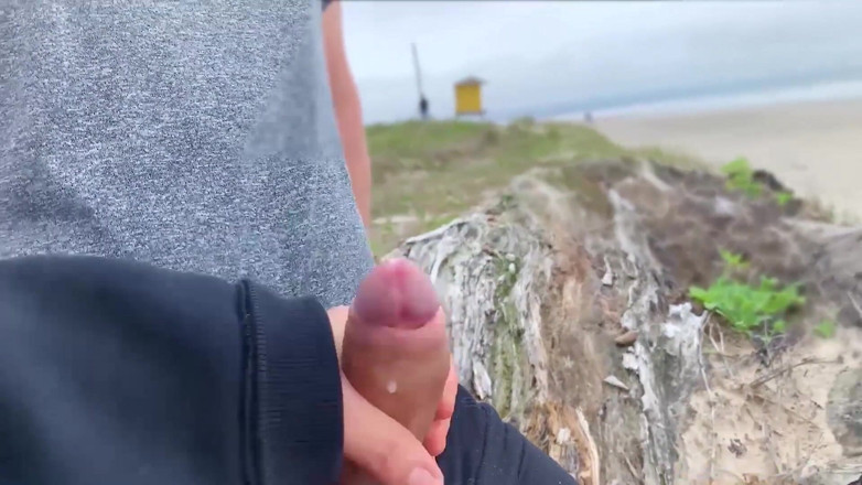 Screwdriverzz: Cumshots in Front of Everyone