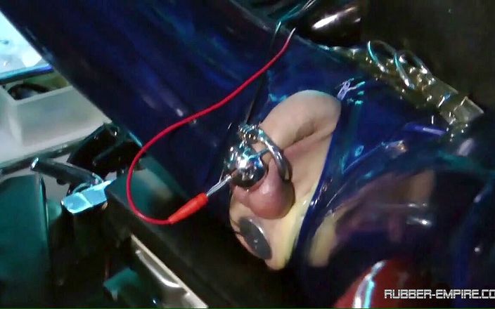 Amator Media: Lady Lilith - Presa por 2 semanas em xxs steelworxx - dispositivo de...