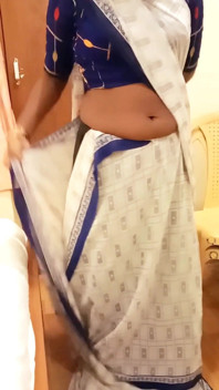 desi tamil patni renu paintij bodi sho aur gupt besti ke lie dhimi saari dresing tizar! Indianhotwifex