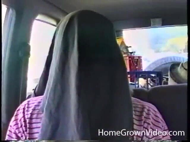 Homegrown GFs: Um homem misterioso é chupado e fodido