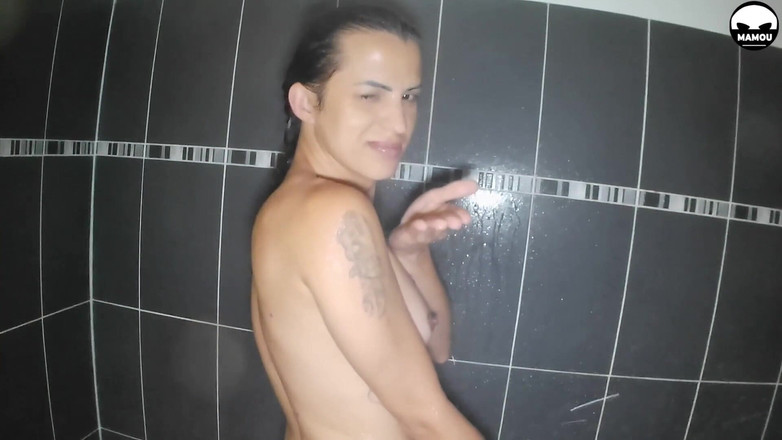 Incubus m: マムーとマラニー。若いブラジル系トランスジェンダーの髪を引っ張ってセックスし、彼女の顔に精液を全部かけました