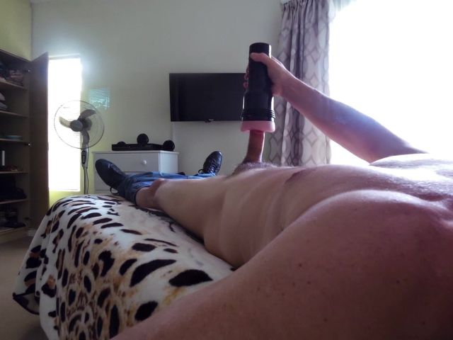 Using Fleshlight on Bed Until I Cum (FitandHungDad)