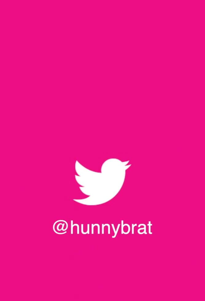 Hunnybrat: スピニングアナルバットプラグ付きのPAWG