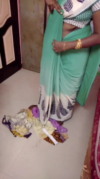 Desi Tamil Wife Renu Wet Nude Body Towel Dry & Slow Saree Dressing Tease! Indianhotwifex
