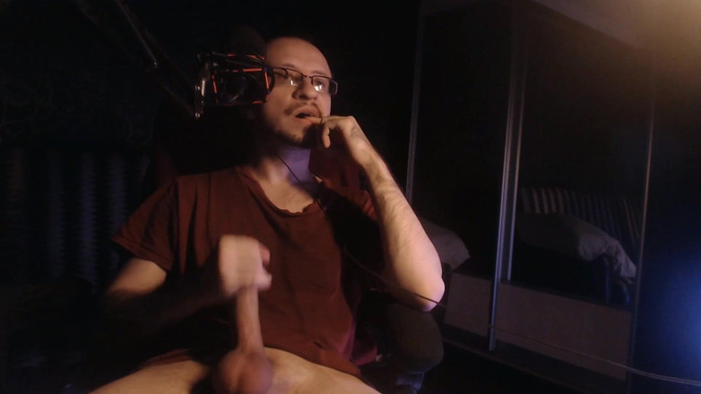 Alex Metallov: Je branle ma grosse bite bien dure pour une salope
