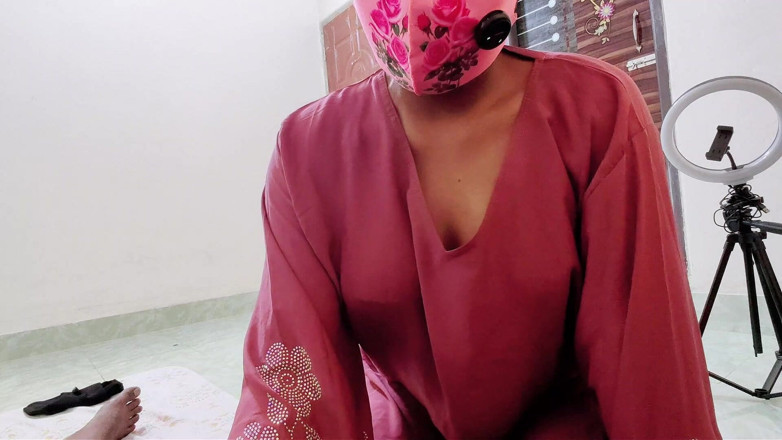 HottyKisku02: La matrigna hijabi condivide il suo desiderio sessuale con il...