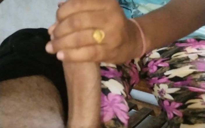 Desi Verse Studios: India adolescente masturbación con la mano para corrida