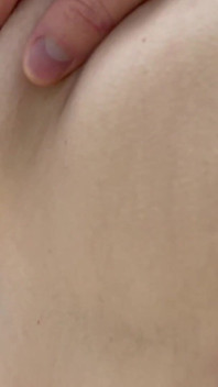 Big Titty Goth Girl Katt är väldigt blyg men gillar att knulla och deepthroat