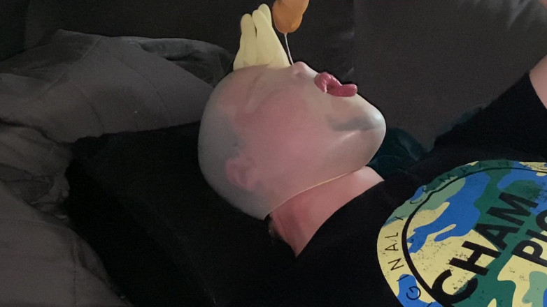ButHoleDildoLover: My second breathplay - Dildo sucking 26x7cm dildo.