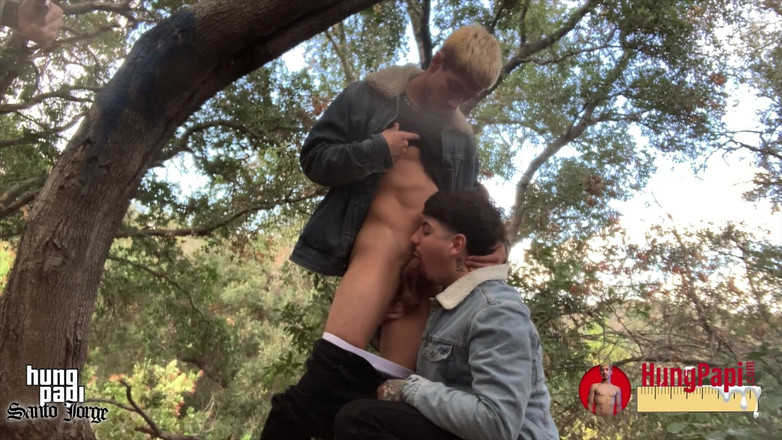Hung Papi: Hung Papi Butt Fucking Tree Huggers Gay Anal Cumshot Deep...