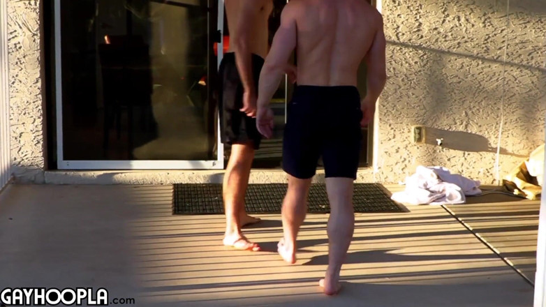 Gay Hoopla: Collin Simpson pochyla się dla Jimmy'ego Norrisa i twarzy